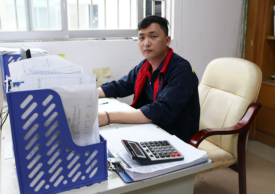 鍵特鋼制柜設(shè)計(jì)師